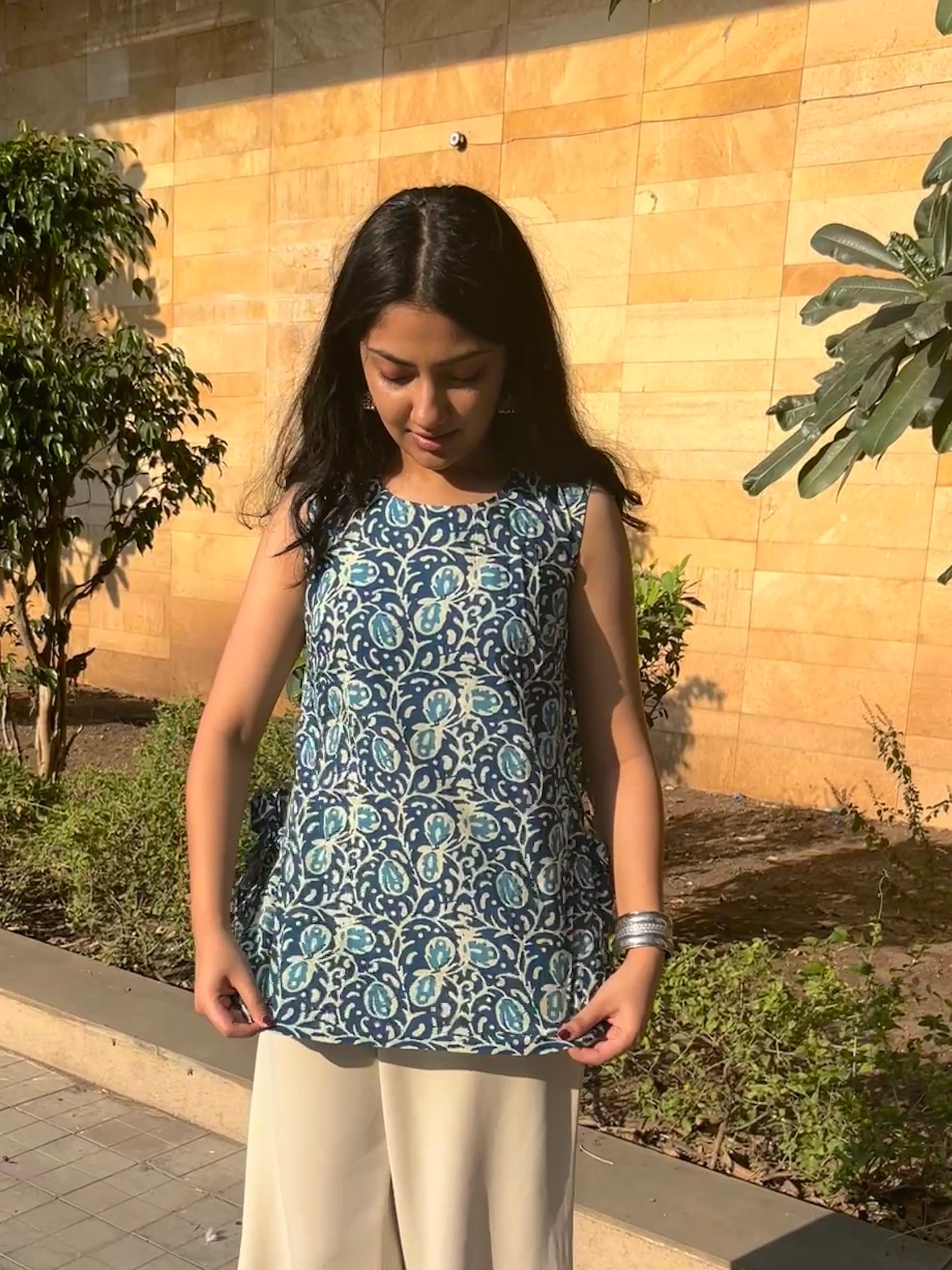 Neel Vira Kurti