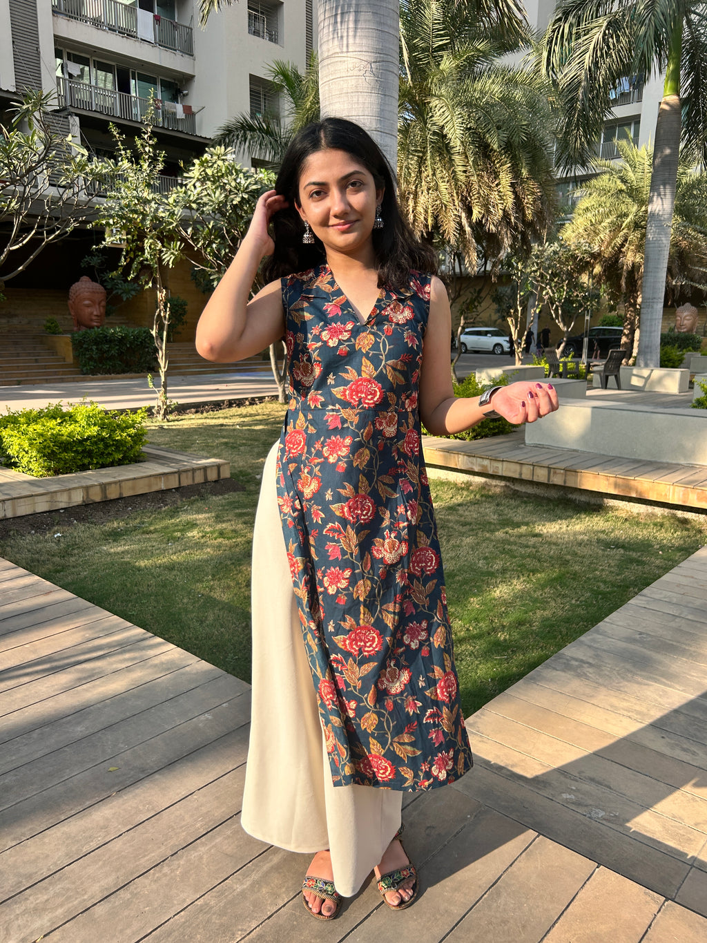 Noir Petal Side Slit Kurti
