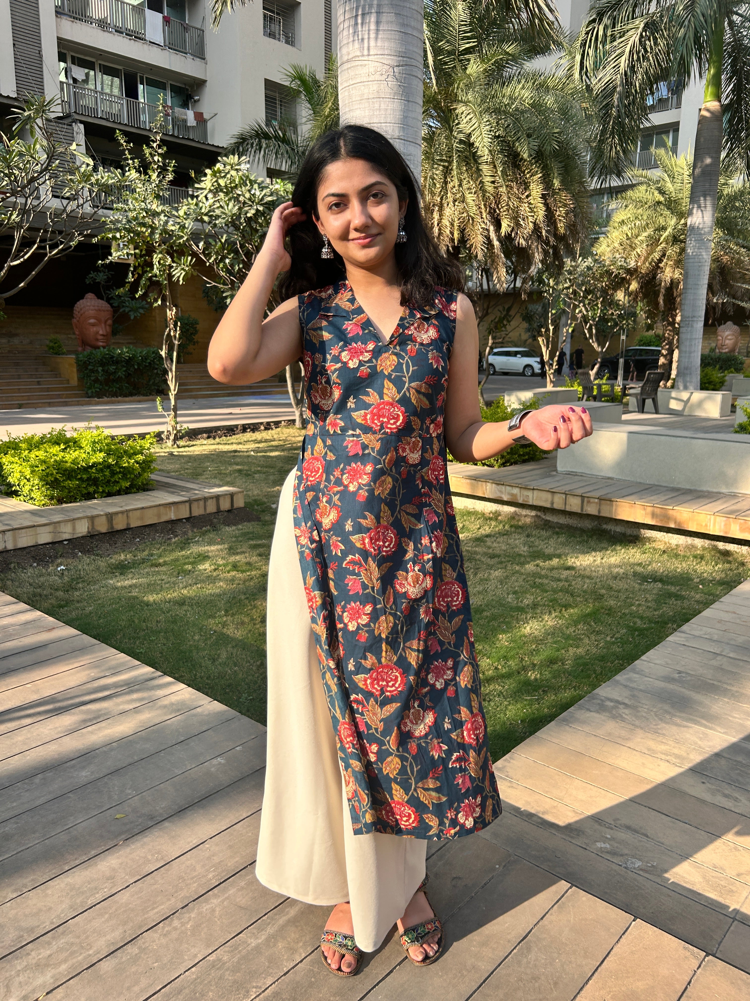 Noir Petal Side Slit Kurti