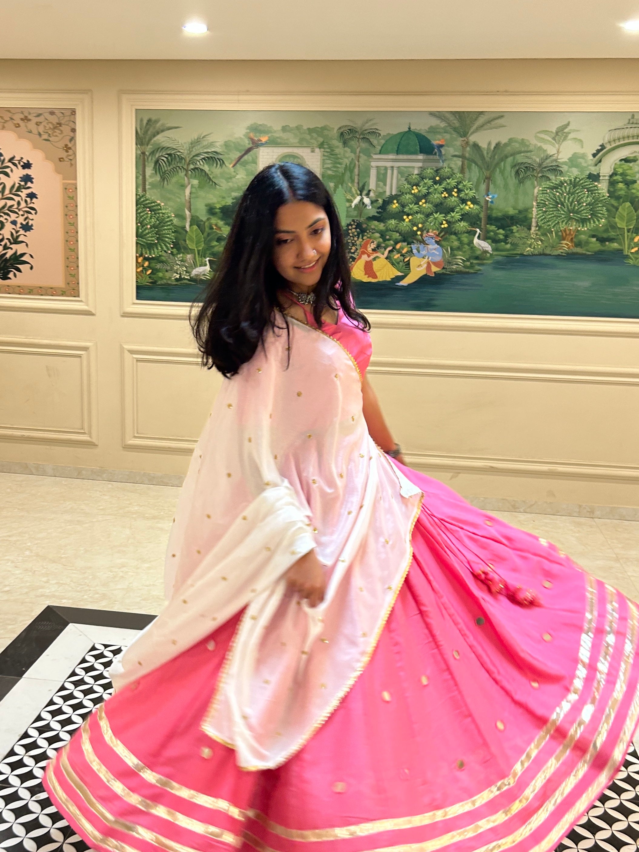 Gulabi Noor Lehenga Set